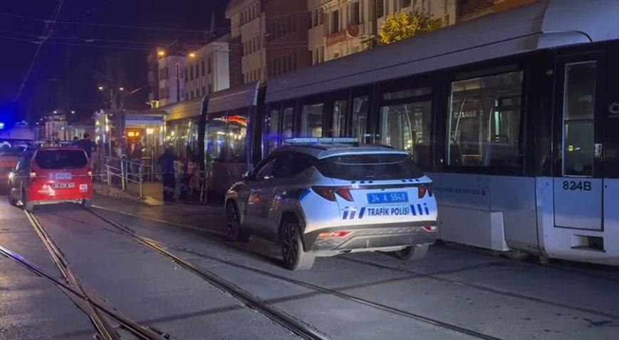 İstanbul’da korkunç olay! Dengesini kaybedince tramvayın altında kaldı